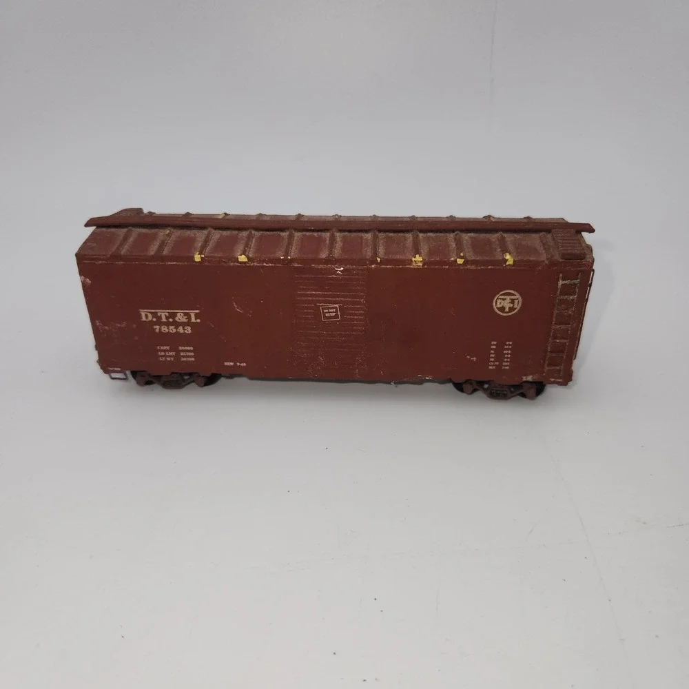 HO Scale Freight Car Lot Nickel Plate Road Molasses Co DT&I Boxcars Tanker